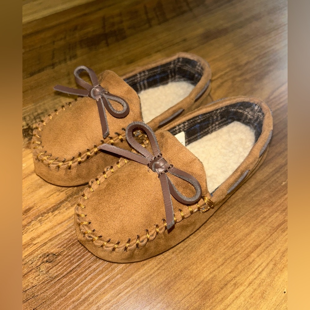 Kids' Lionel Moccassin Slipper - Cat &
Jack™ Brown™ - 8T